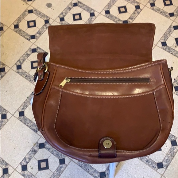 Nice Bally Purse with a few spots on it - Picture 2 of 7